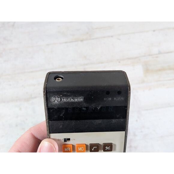 Vintage Rockwell 24RD Electronic Calculator Made in Japan 1970s - Picture 3 of 8